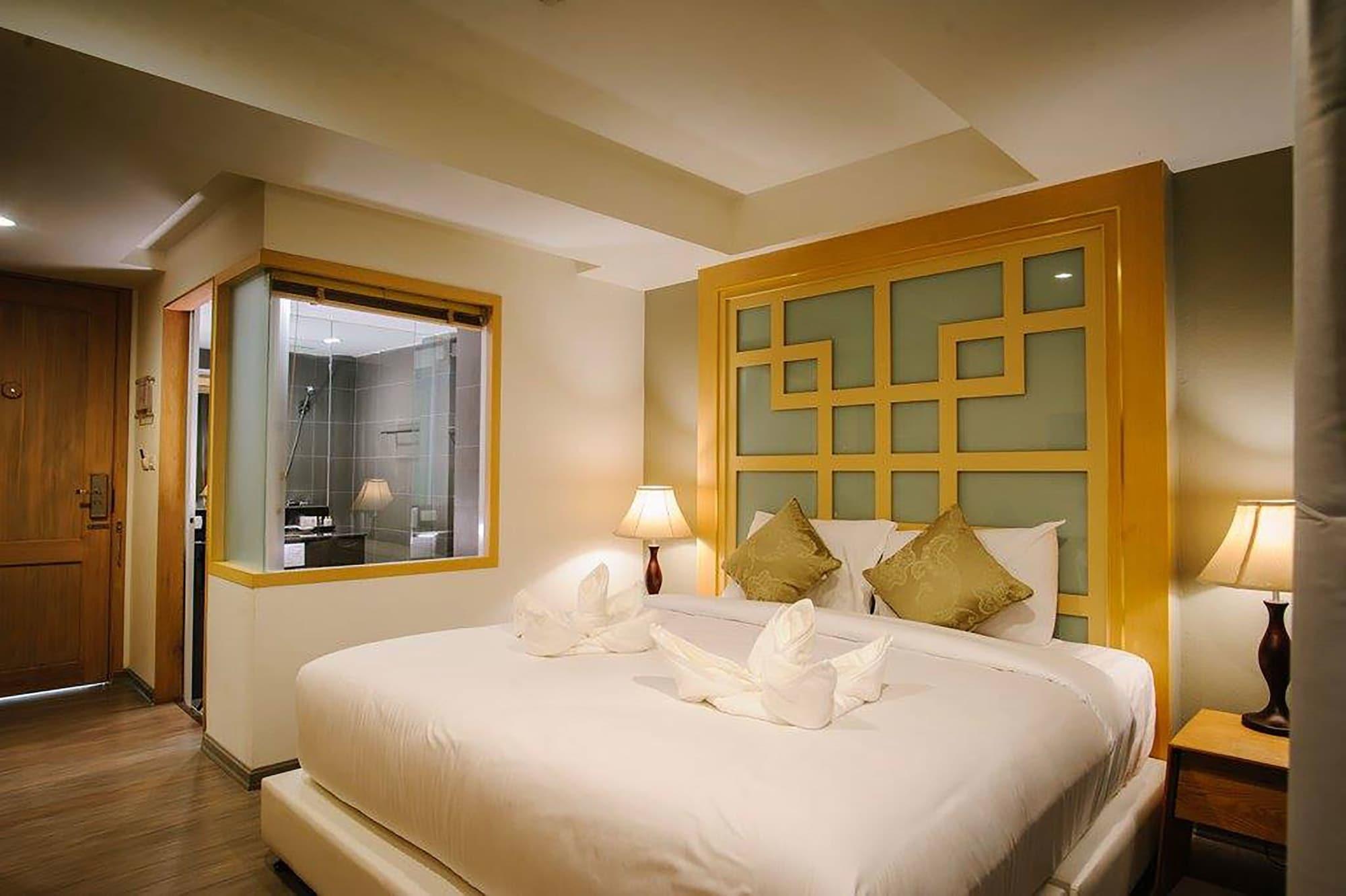 Moon Dragon Hotel Chiang Mai Exterior photo