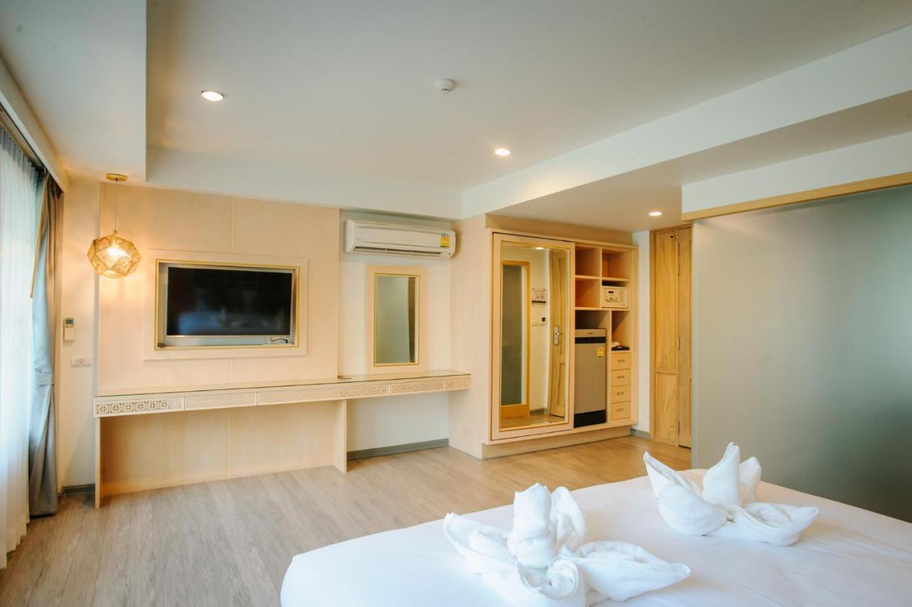 Moon Dragon Hotel Chiang Mai Exterior photo