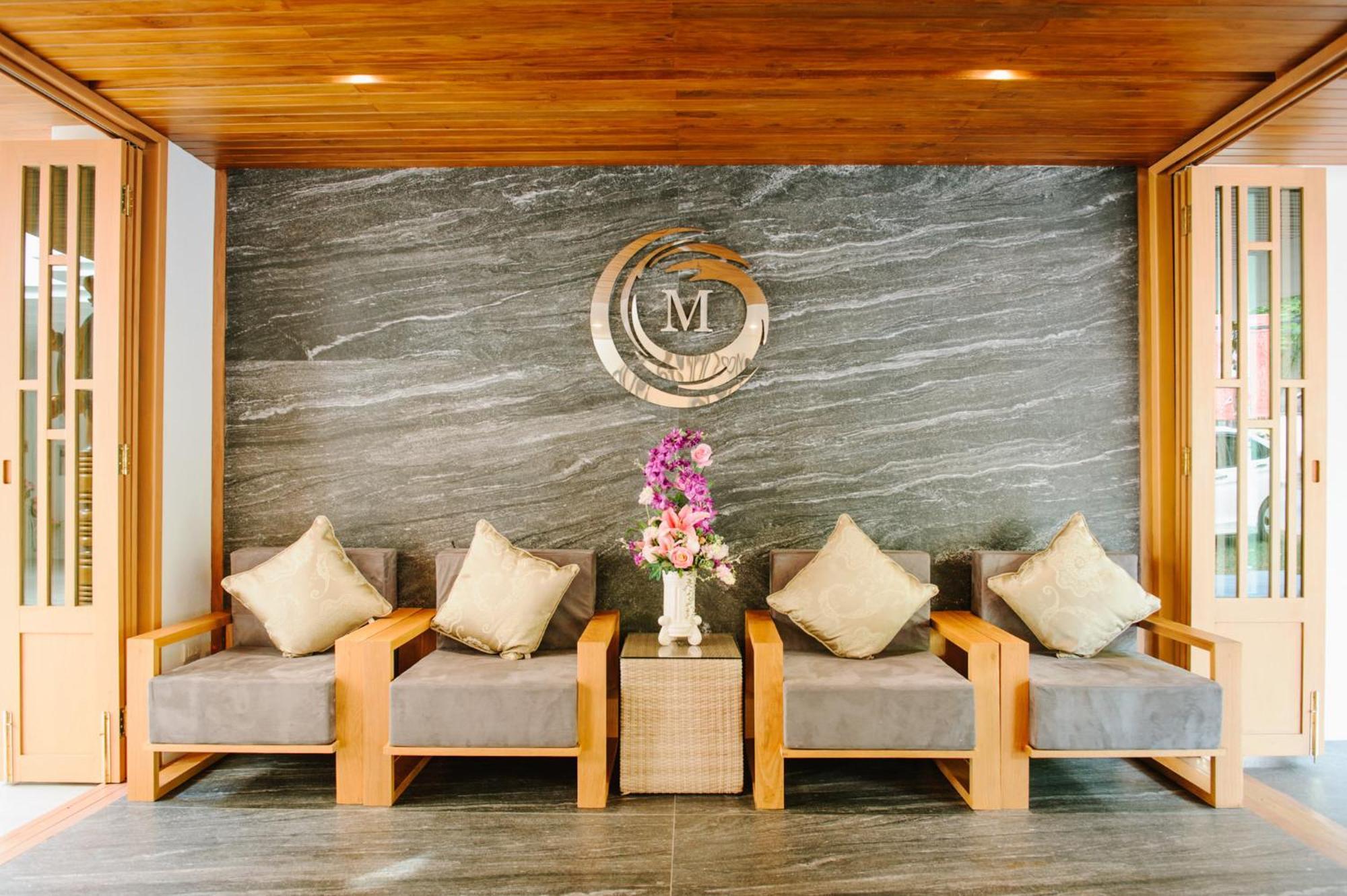 Moon Dragon Hotel Chiang Mai Exterior photo