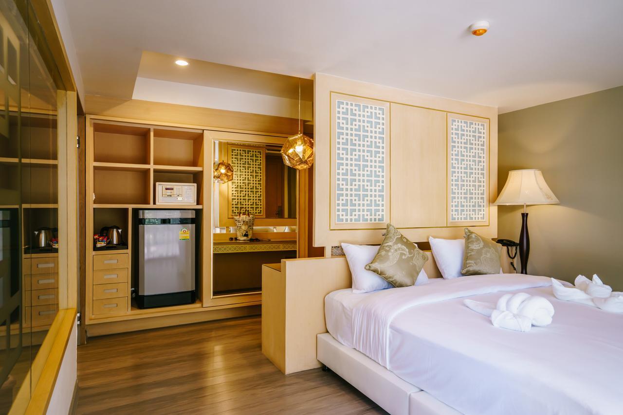 Moon Dragon Hotel Chiang Mai Exterior photo