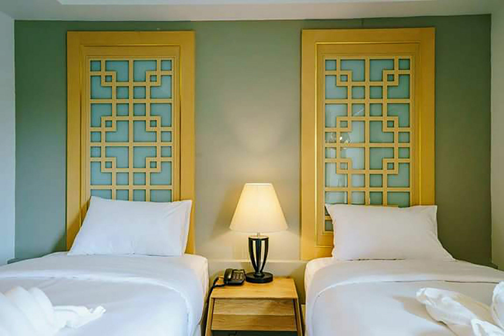 Moon Dragon Hotel Chiang Mai Exterior photo